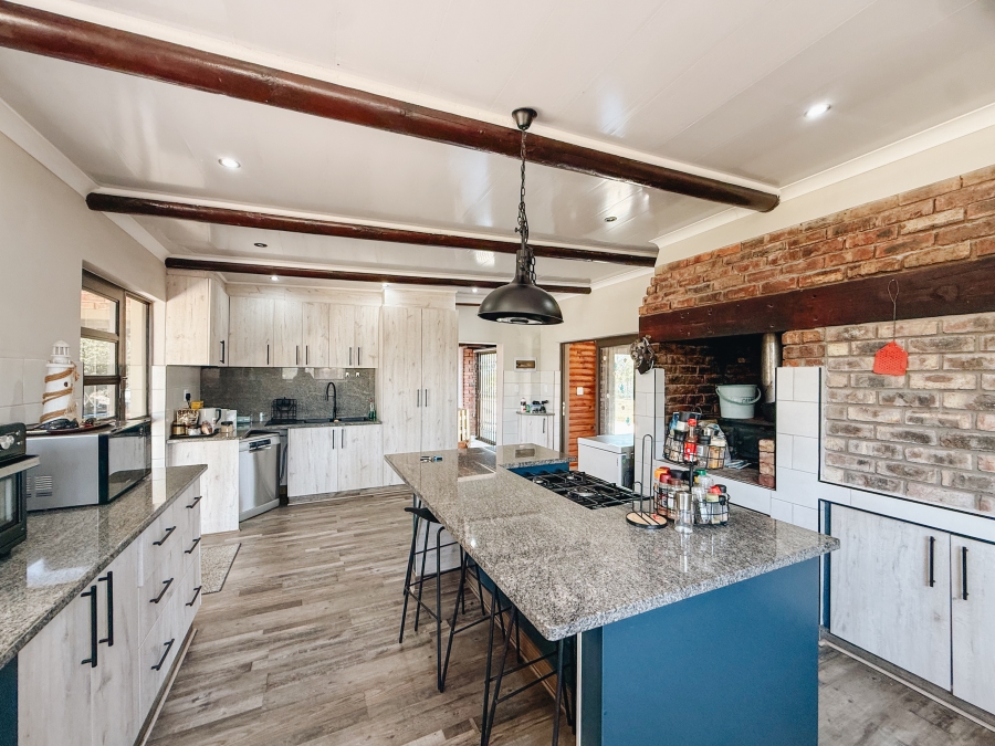 4 Bedroom Property for Sale in Aalwyndal Western Cape